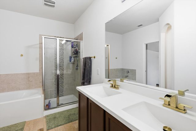 5325 Brentlawn Drive, Fort Worth, TX 76179