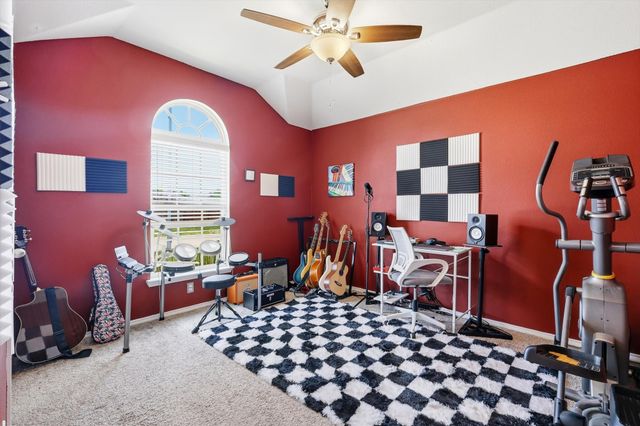 5325 Brentlawn Drive, Fort Worth, TX 76179