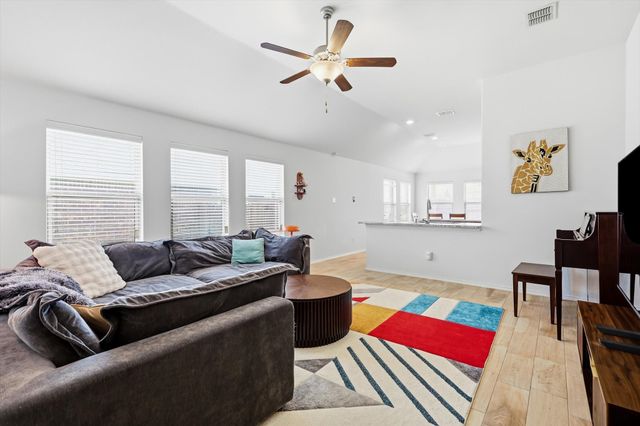 5325 Brentlawn Drive, Fort Worth, TX 76179