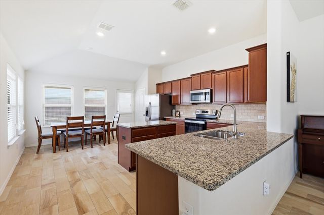 5325 Brentlawn Drive, Fort Worth, TX 76179