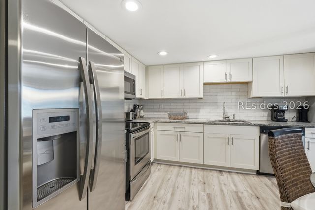 125 Shipyard Dr Apt 197, Hilton Head Island, SC 29928