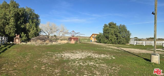 36300 Sierra Highway, Palmdale, CA 93550