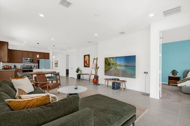 1911 SPRING SHOWER CIRCLE, Kissimmee, FL 34744