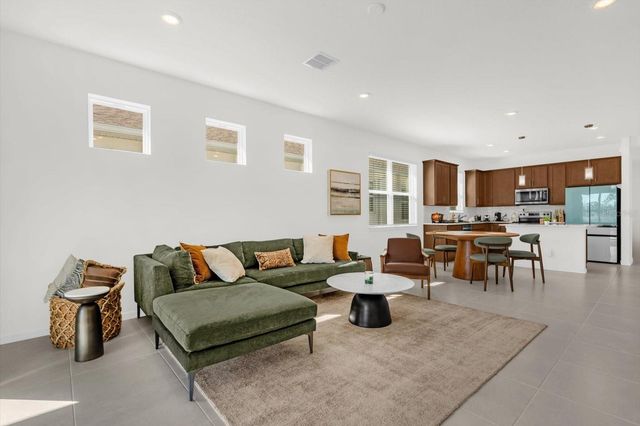 1911 SPRING SHOWER CIRCLE, Kissimmee, FL 34744