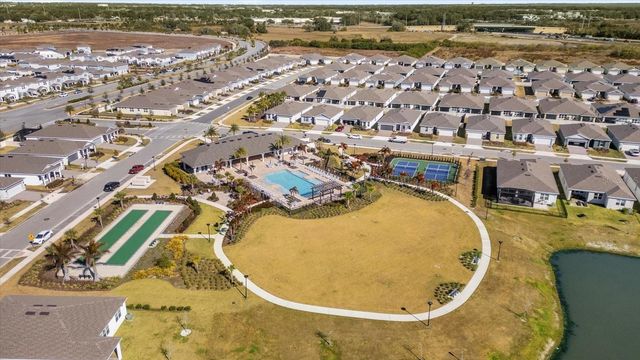 1911 SPRING SHOWER CIRCLE, Kissimmee, FL 34744