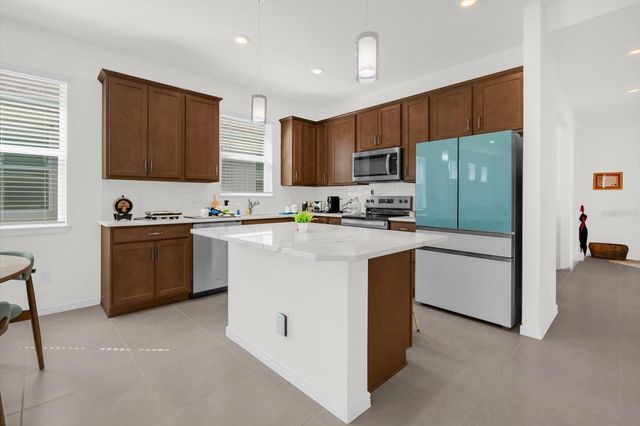 1911 SPRING SHOWER CIRCLE, Kissimmee, FL 34744