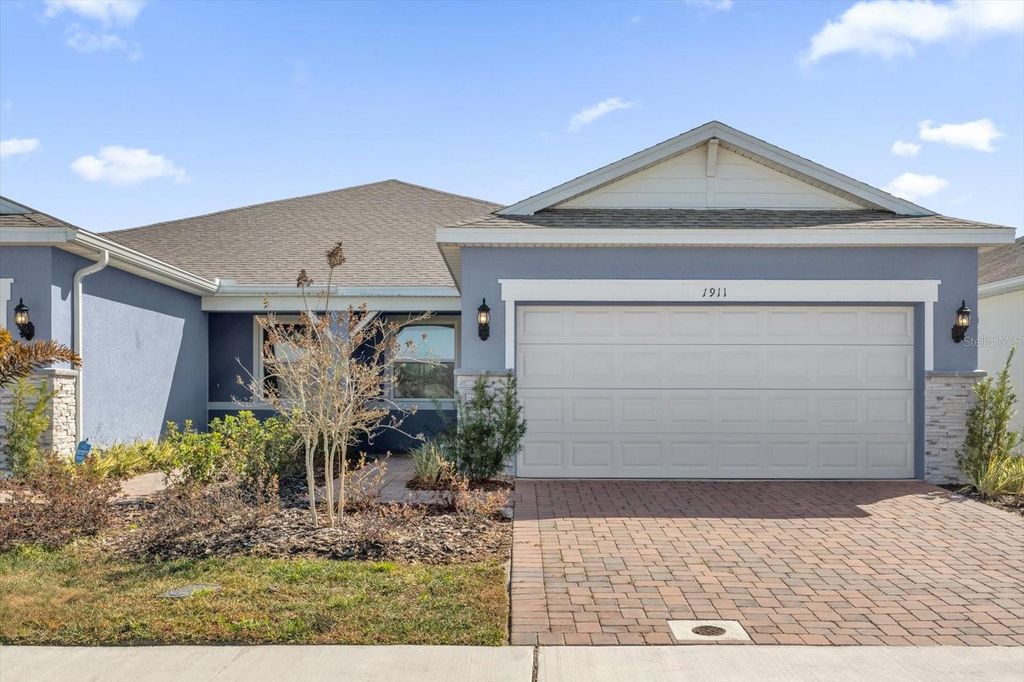 Image 2 of property listing at 1911 SPRING SHOWER CIRCLE, Kissimmee, FL 34744