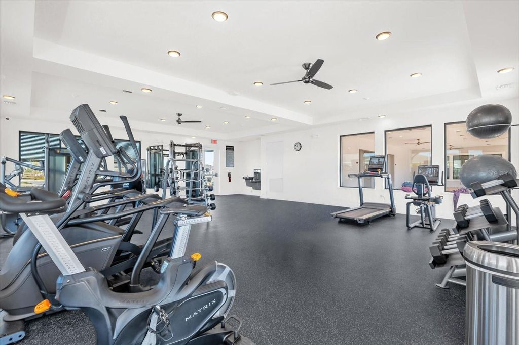 Image 29 of property listing at 1911 SPRING SHOWER CIRCLE, Kissimmee, FL 34744