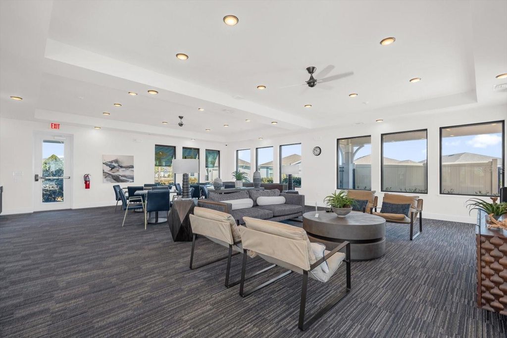 Image 30 of property listing at 1911 SPRING SHOWER CIRCLE, Kissimmee, FL 34744