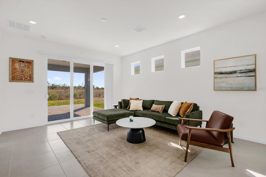 Image 4 of property listing at 1911 SPRING SHOWER CIRCLE, Kissimmee, FL 34744