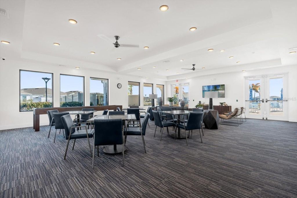 Image 32 of property listing at 1911 SPRING SHOWER CIRCLE, Kissimmee, FL 34744