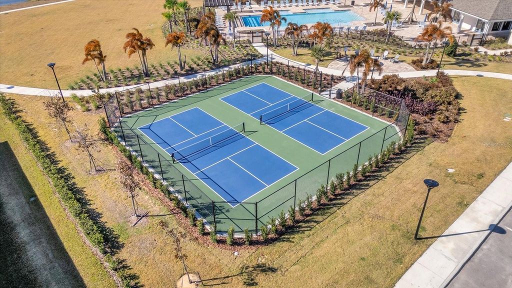 Image 44 of property listing at 1911 SPRING SHOWER CIRCLE, Kissimmee, FL 34744