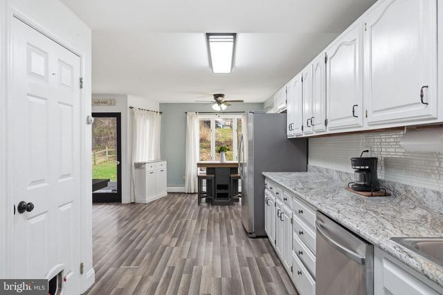 5193 VERA CRUZ RD, Center Valley, PA 18034