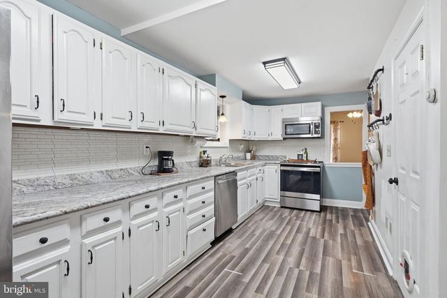 5193 VERA CRUZ RD, Center Valley, PA 18034