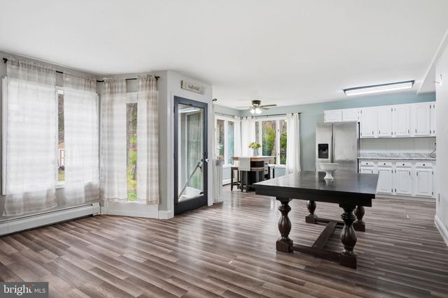 5193 VERA CRUZ RD, Center Valley, PA 18034