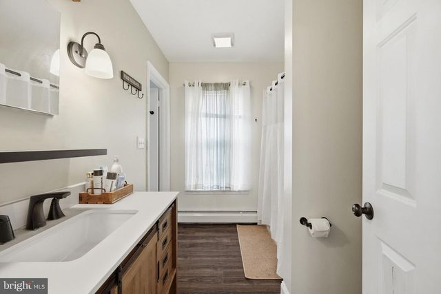 5193 VERA CRUZ RD, Center Valley, PA 18034