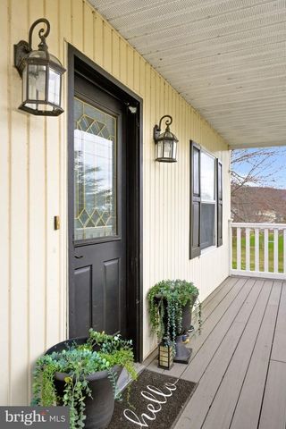 5193 VERA CRUZ RD, Center Valley, PA 18034