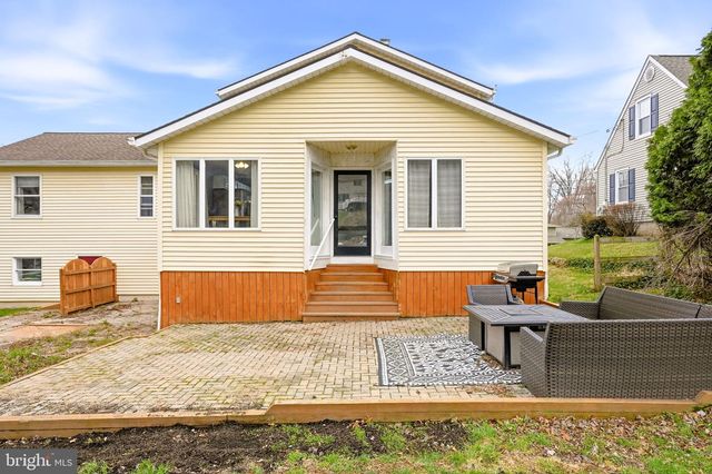 5193 VERA CRUZ RD, Center Valley, PA 18034