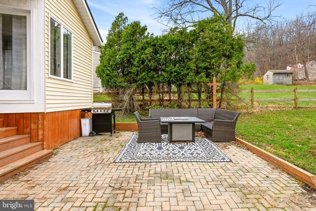 5193 VERA CRUZ RD, Center Valley, PA 18034