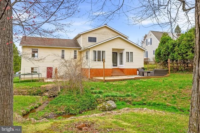 5193 VERA CRUZ RD, Center Valley, PA 18034