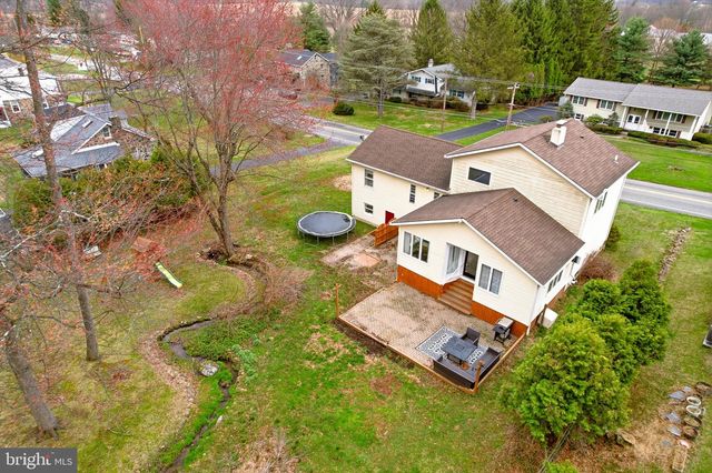 5193 VERA CRUZ RD, Center Valley, PA 18034