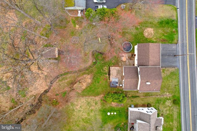 5193 VERA CRUZ RD, Center Valley, PA 18034