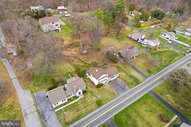 5193 VERA CRUZ RD, Center Valley, PA 18034