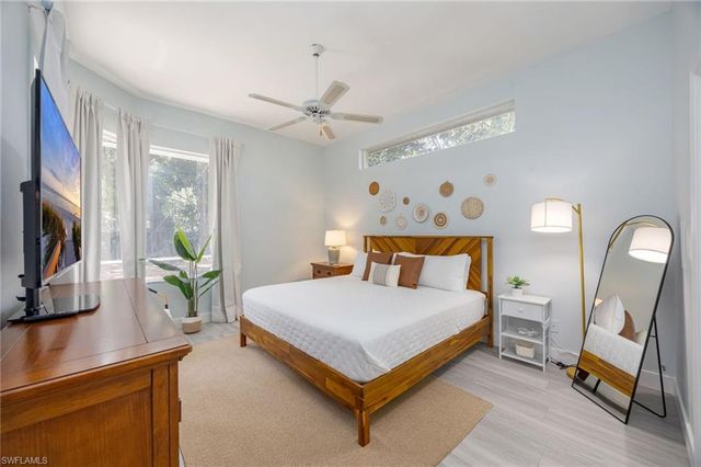 2656 River Reach DR, Naples, FL 34104