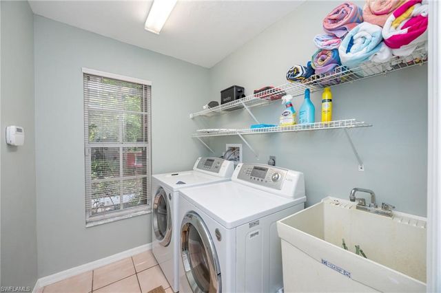 2656 River Reach DR, Naples, FL 34104