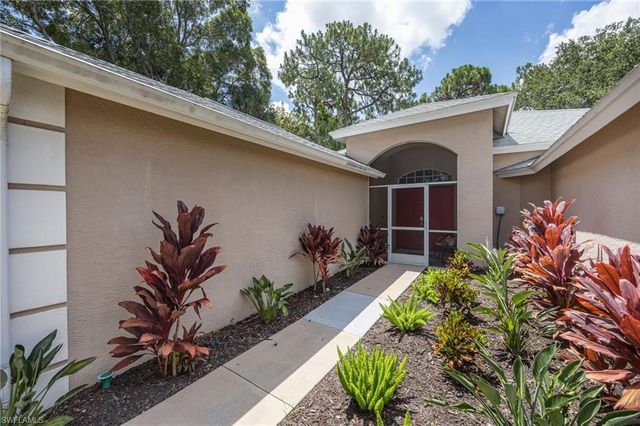 2656 River Reach DR, Naples, FL 34104