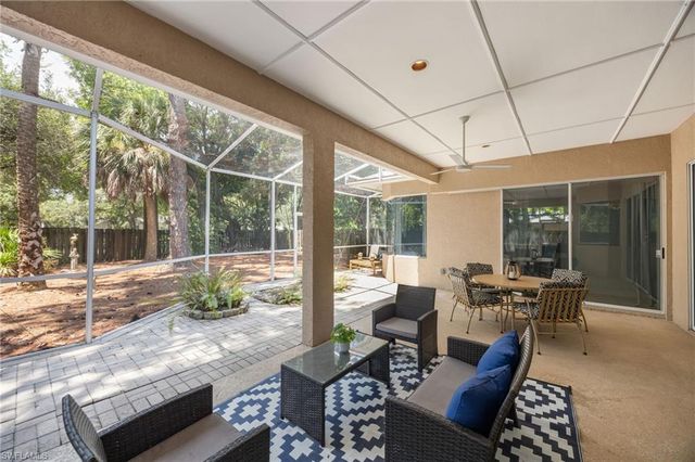 2656 River Reach DR, Naples, FL 34104