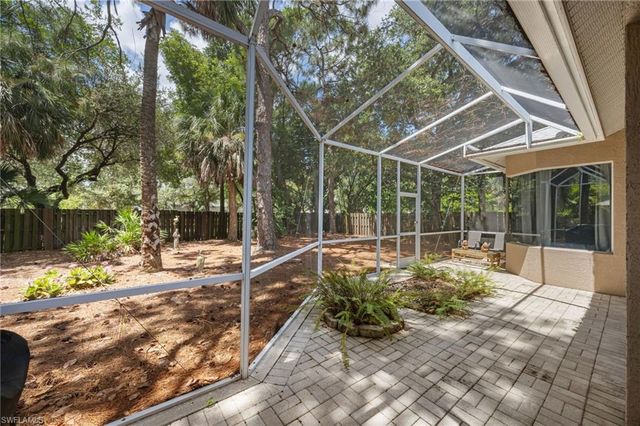 2656 River Reach DR, Naples, FL 34104