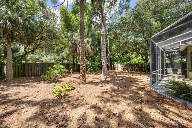 2656 River Reach DR, Naples, FL 34104