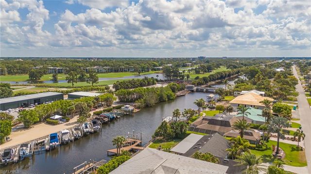 2656 River Reach DR, Naples, FL 34104
