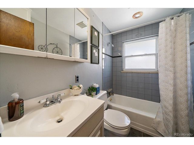 8485 W 52nd Ave, Arvada, CO 80002