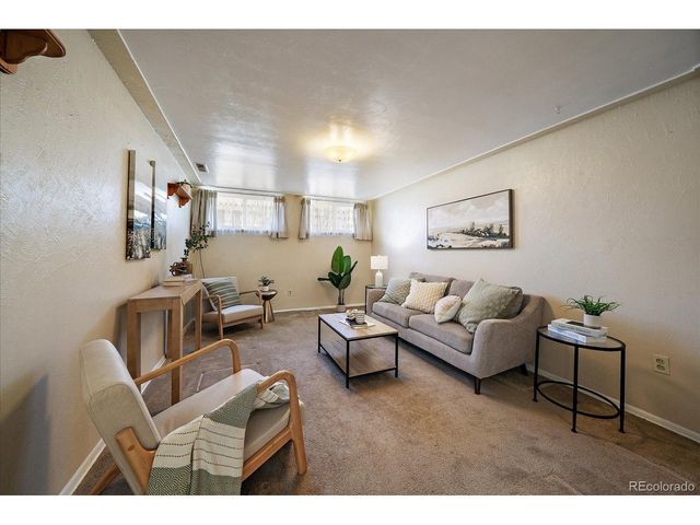 8485 W 52nd Ave, Arvada, CO 80002