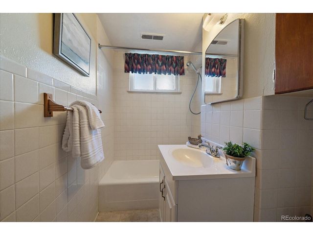 8485 W 52nd Ave, Arvada, CO 80002