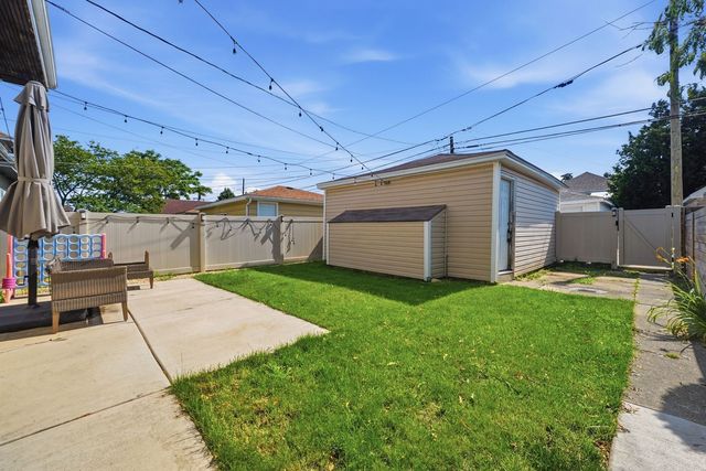 1641 Ridgeland Avenue, Berwyn, IL 60402