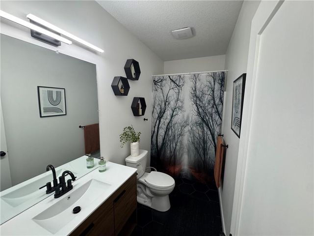 111 W 16th Terrace, Eudora, KS 66025
