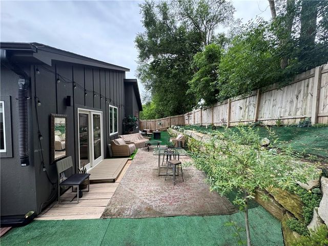 111 W 16th Terrace, Eudora, KS 66025