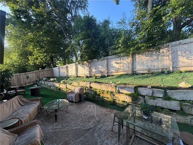 111 W 16th Terrace, Eudora, KS 66025
