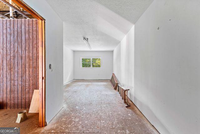 6536 Luthersville Road, Gay, GA 30218