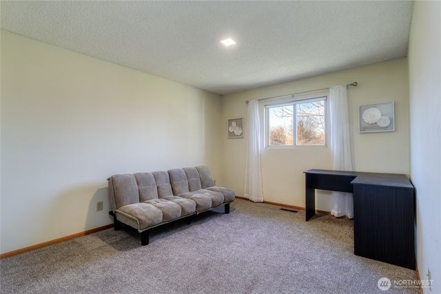 365 SE Highland Park Drive, College Place, WA 99324