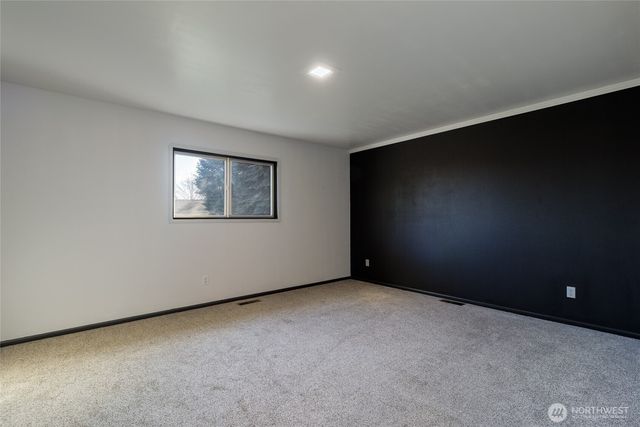 365 SE Highland Park Drive, College Place, WA 99324