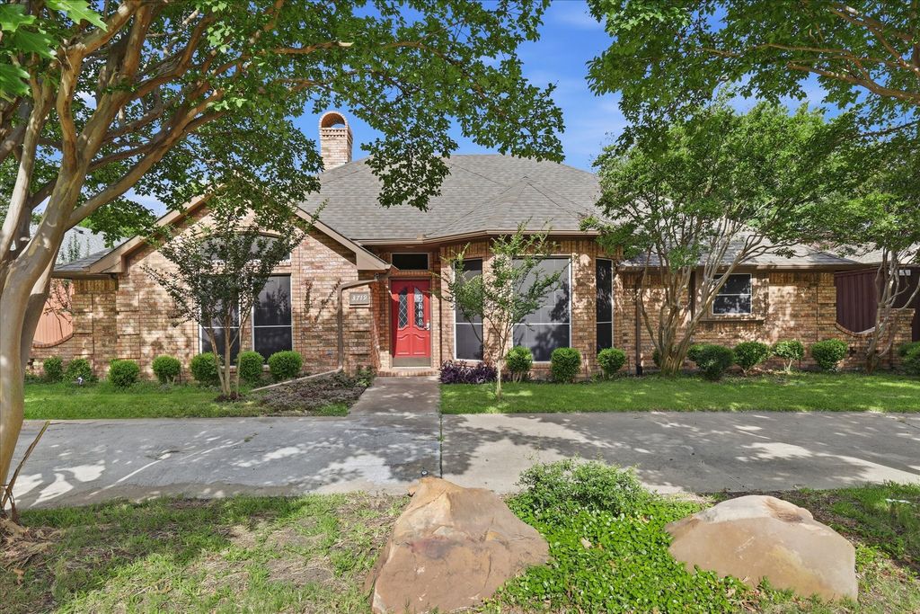 3719 Kelly Boulevard, Carrollton, TX 75007