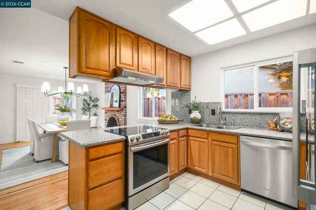9689 Davona Dr, San Ramon, CA 94583