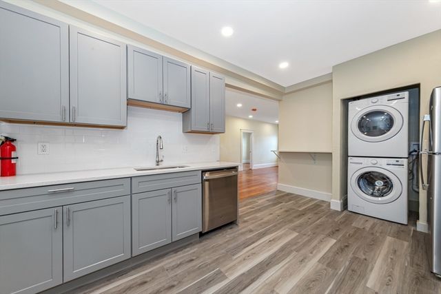 44 Brackett 3, Boston, MA 02135