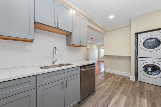 44 Brackett 3, Boston, MA 02135