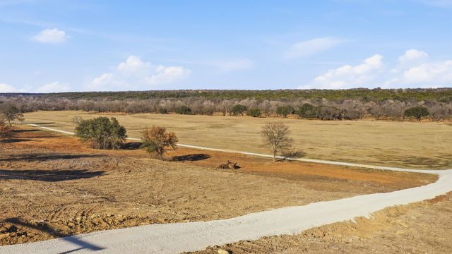 10501 Mitchell Bend Court, Granbury, TX 76048
