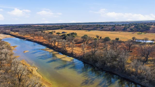 10501 Mitchell Bend Court, Granbury, TX 76048